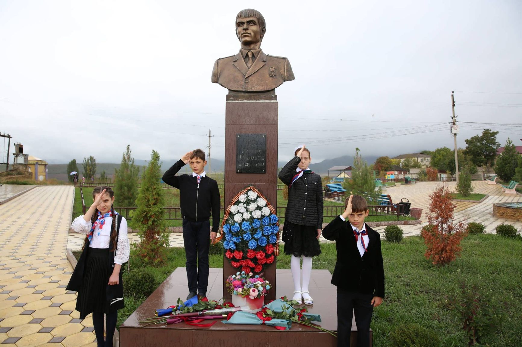 Магомеду Нурбагандову открыли памятник в Сергокале